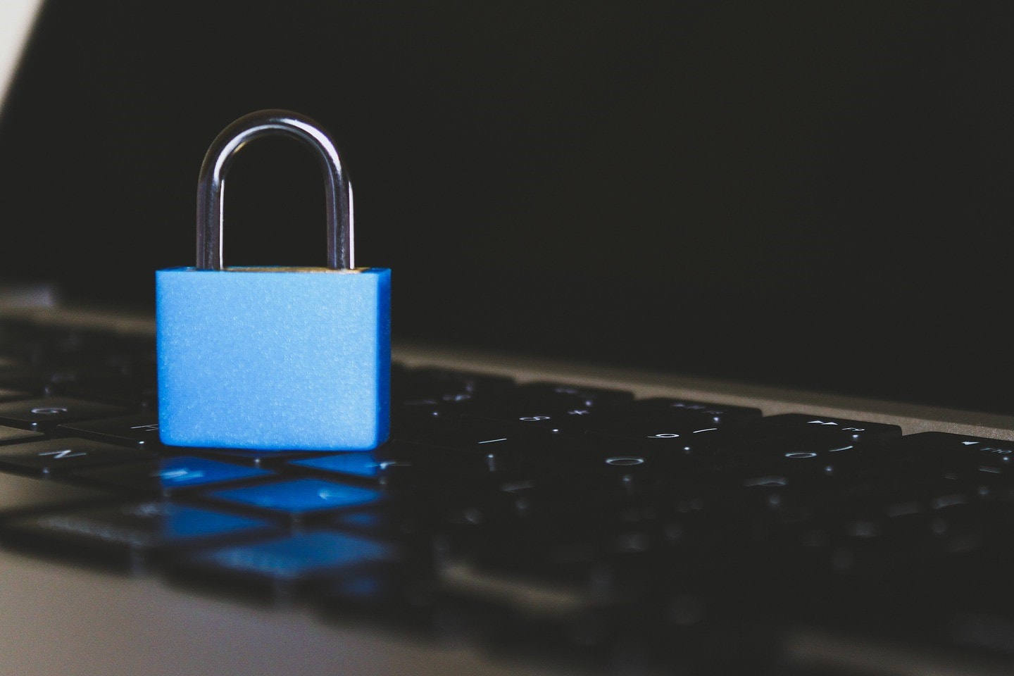 Cyber security computer safe lock