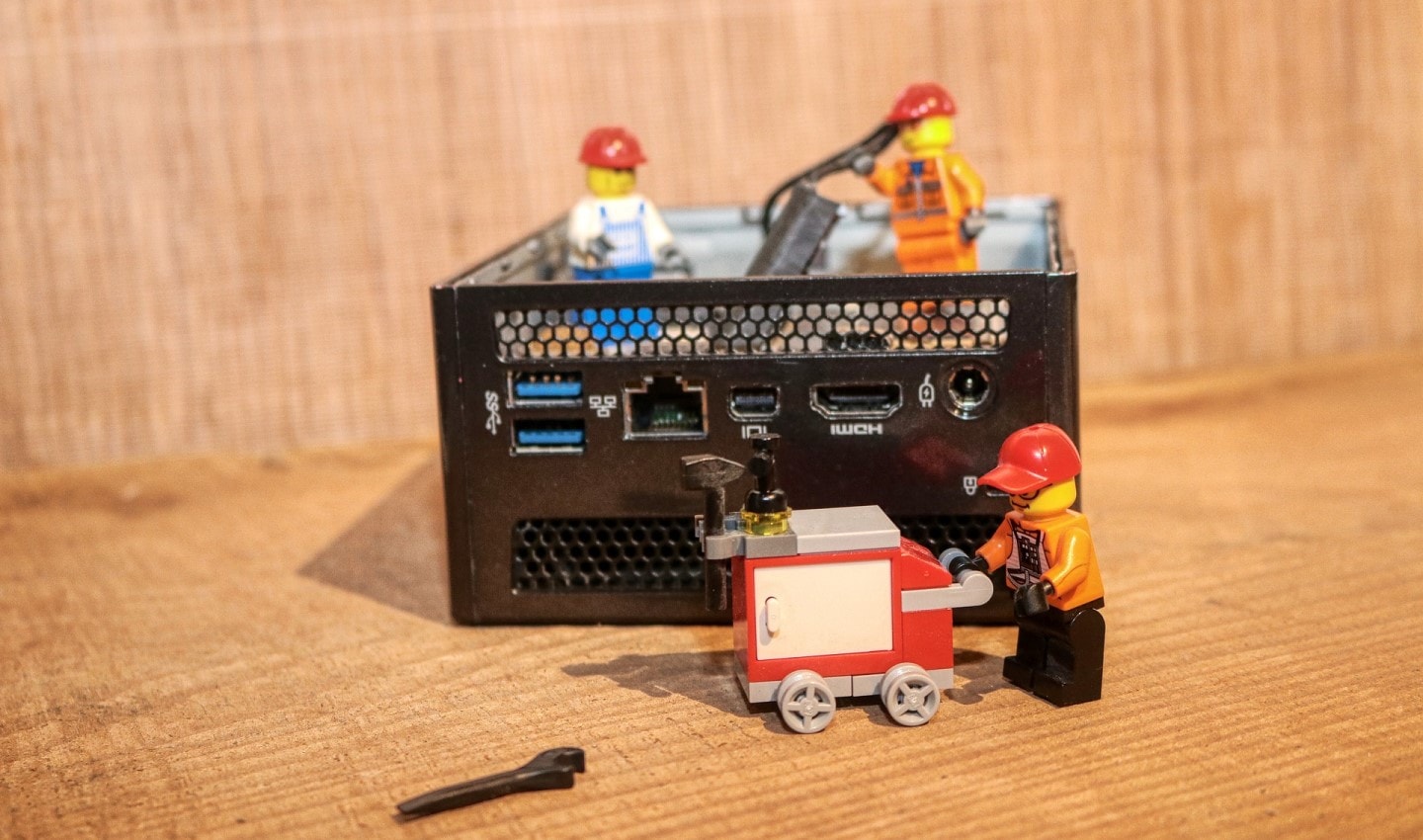 computer repair on desktop PC